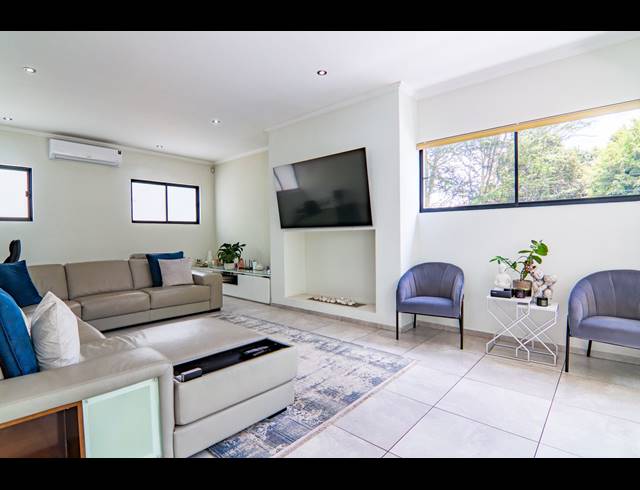 3 BEDROOM CLUSTER TO LET IN EDENBURG